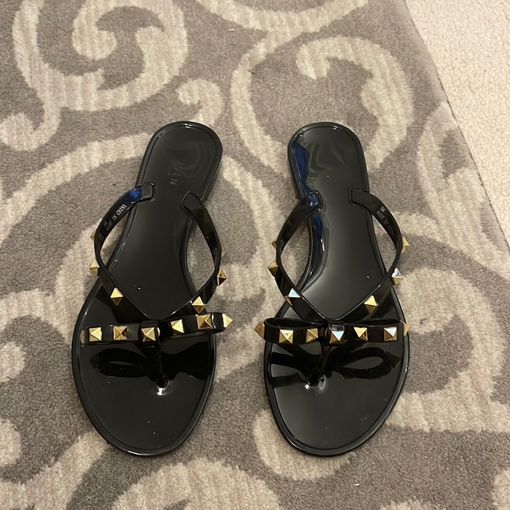 Steve Madden Daliyah Women's Studded Thong Sandals